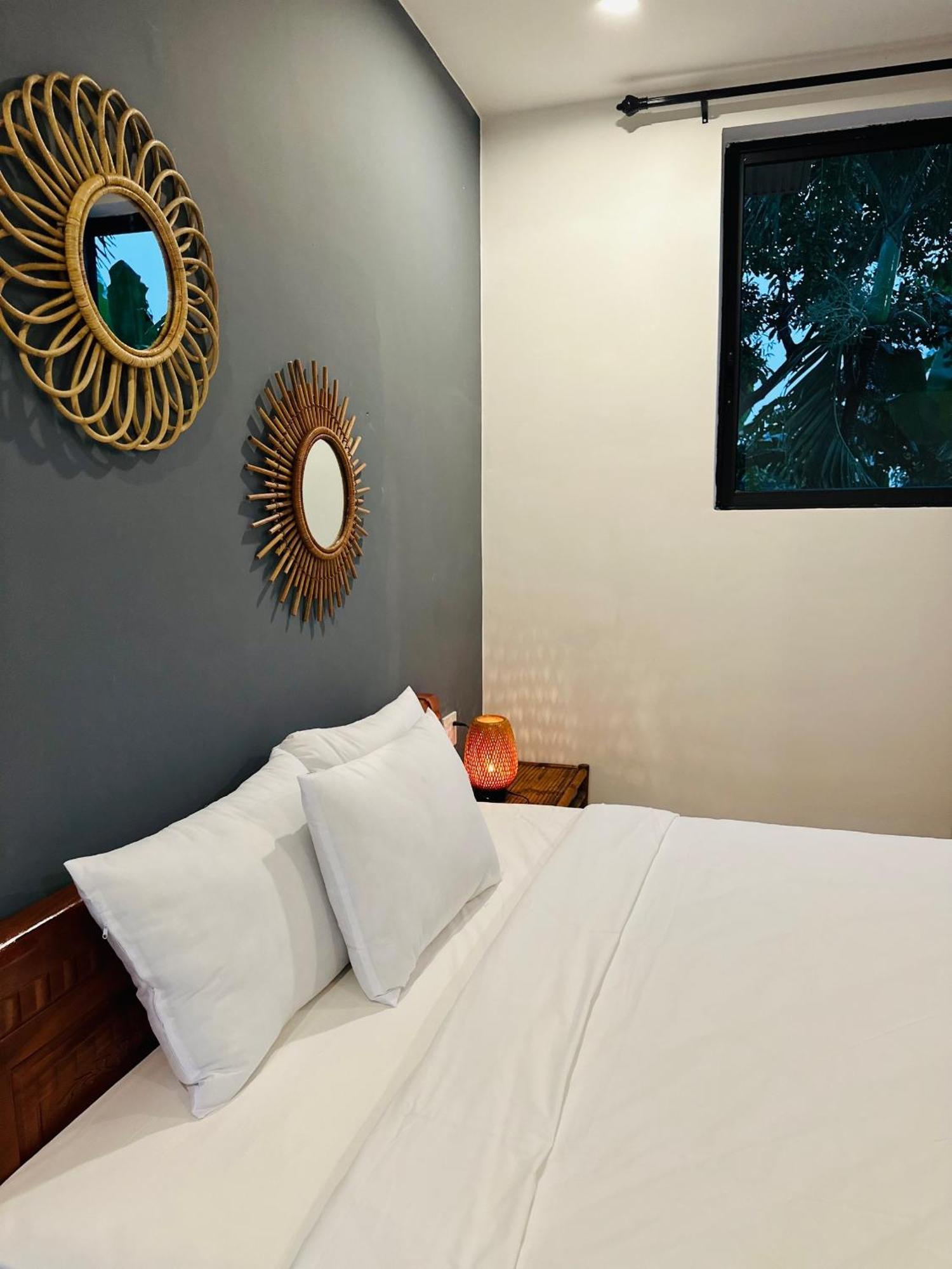Water Palm Residence Hieu Nhon Esterno foto