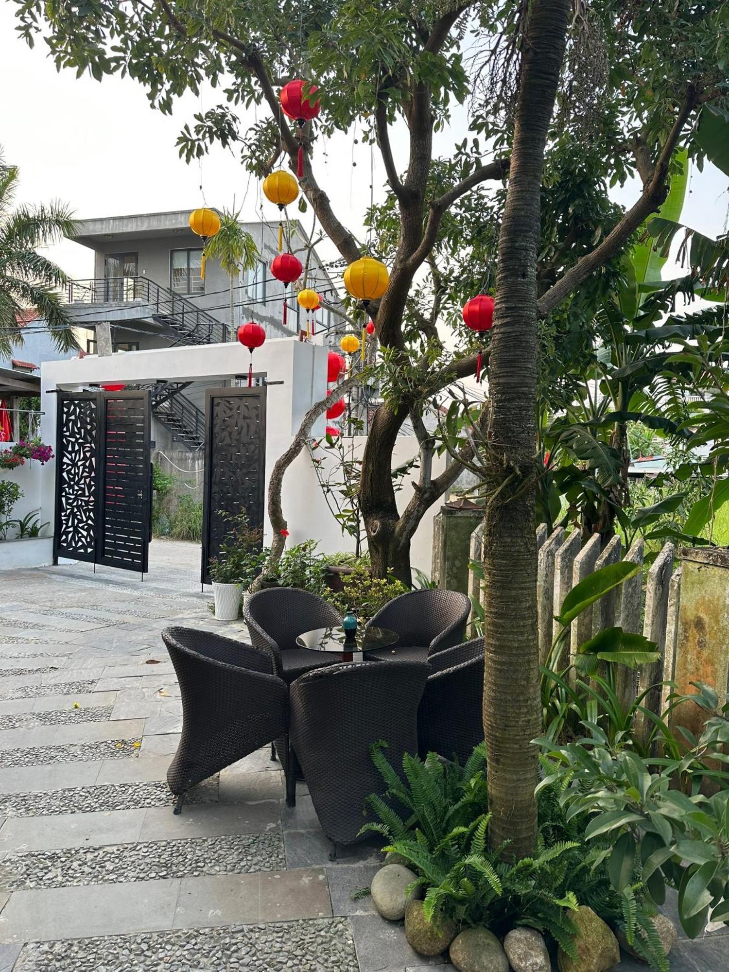Water Palm Residence Hieu Nhon Esterno foto